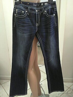 NWOT SEXY MISS ME JEANS EMBELLISHED PKTS. UNIQUE BUTTONS SZ 31 BOOT CUT SO GREAT